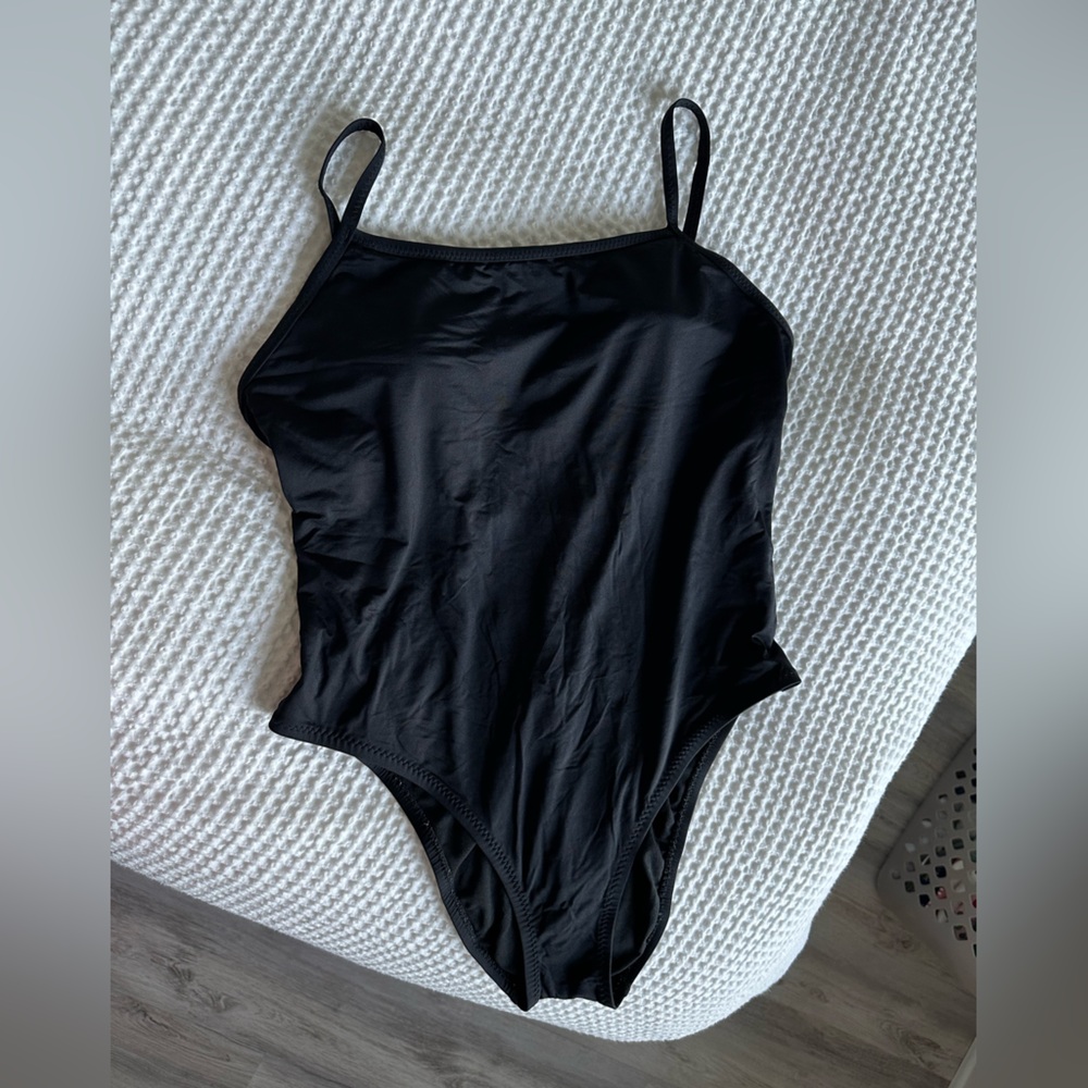 Shade & Shore Elegant Black Swimsuit